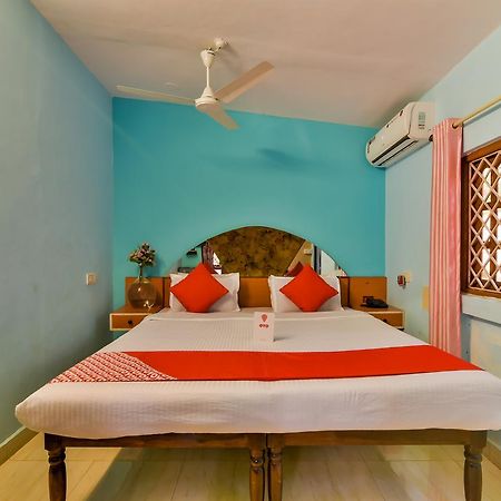 Oyo 2440 Palm Grove Hotell Vagator Eksteriør bilde