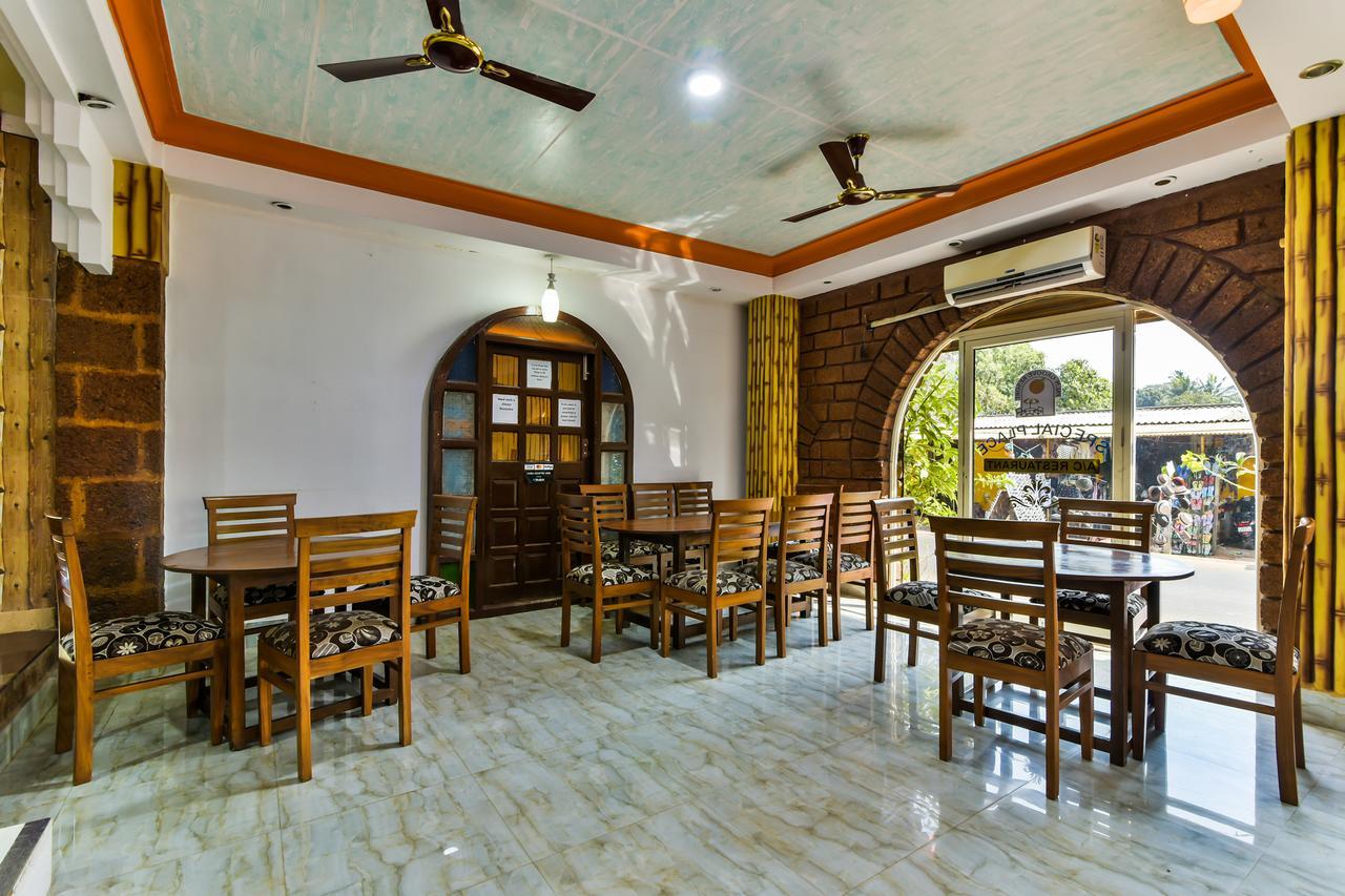 Oyo 2440 Palm Grove Hotell Vagator Eksteriør bilde